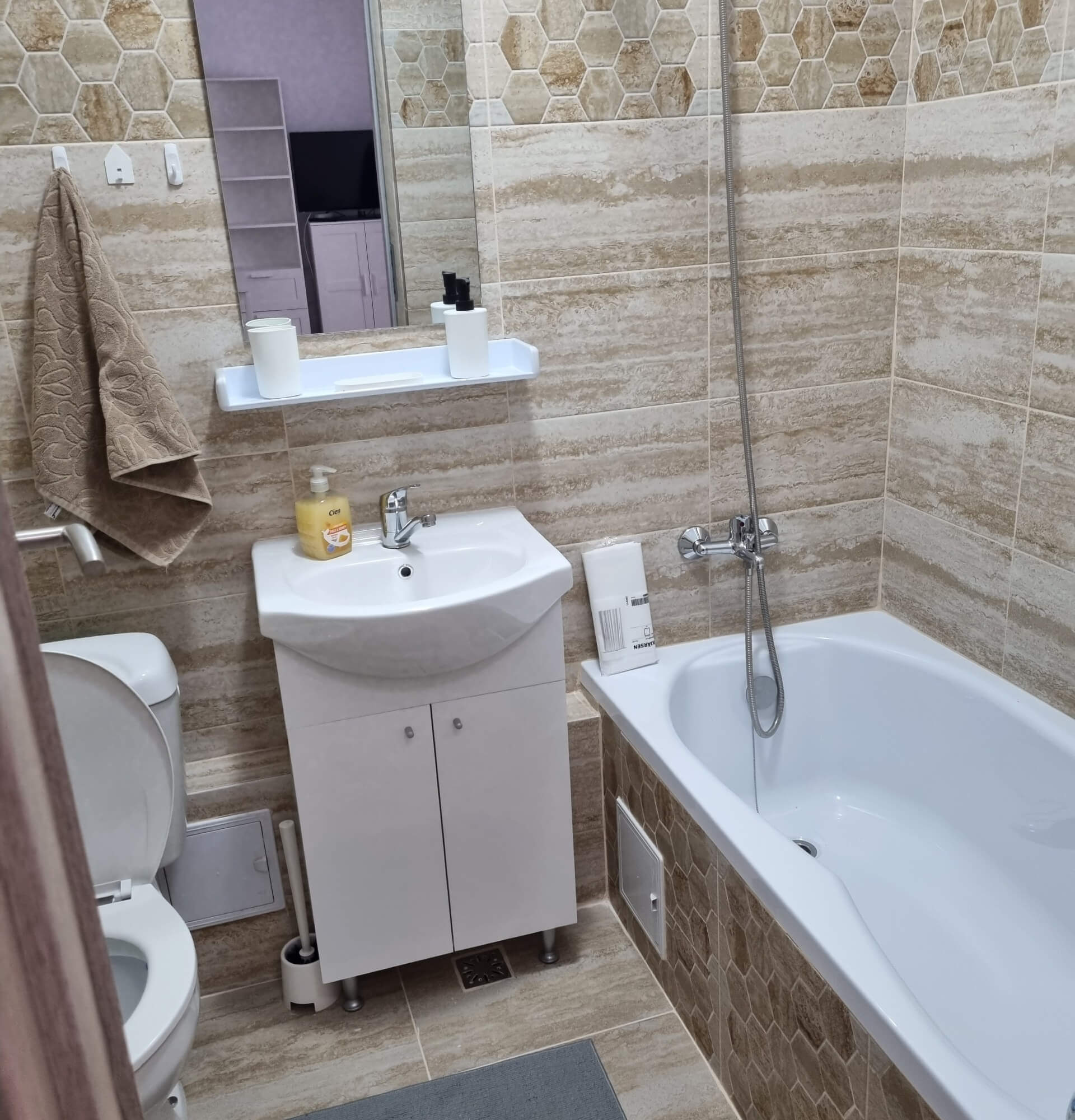 Cum se montează gresia și faianța