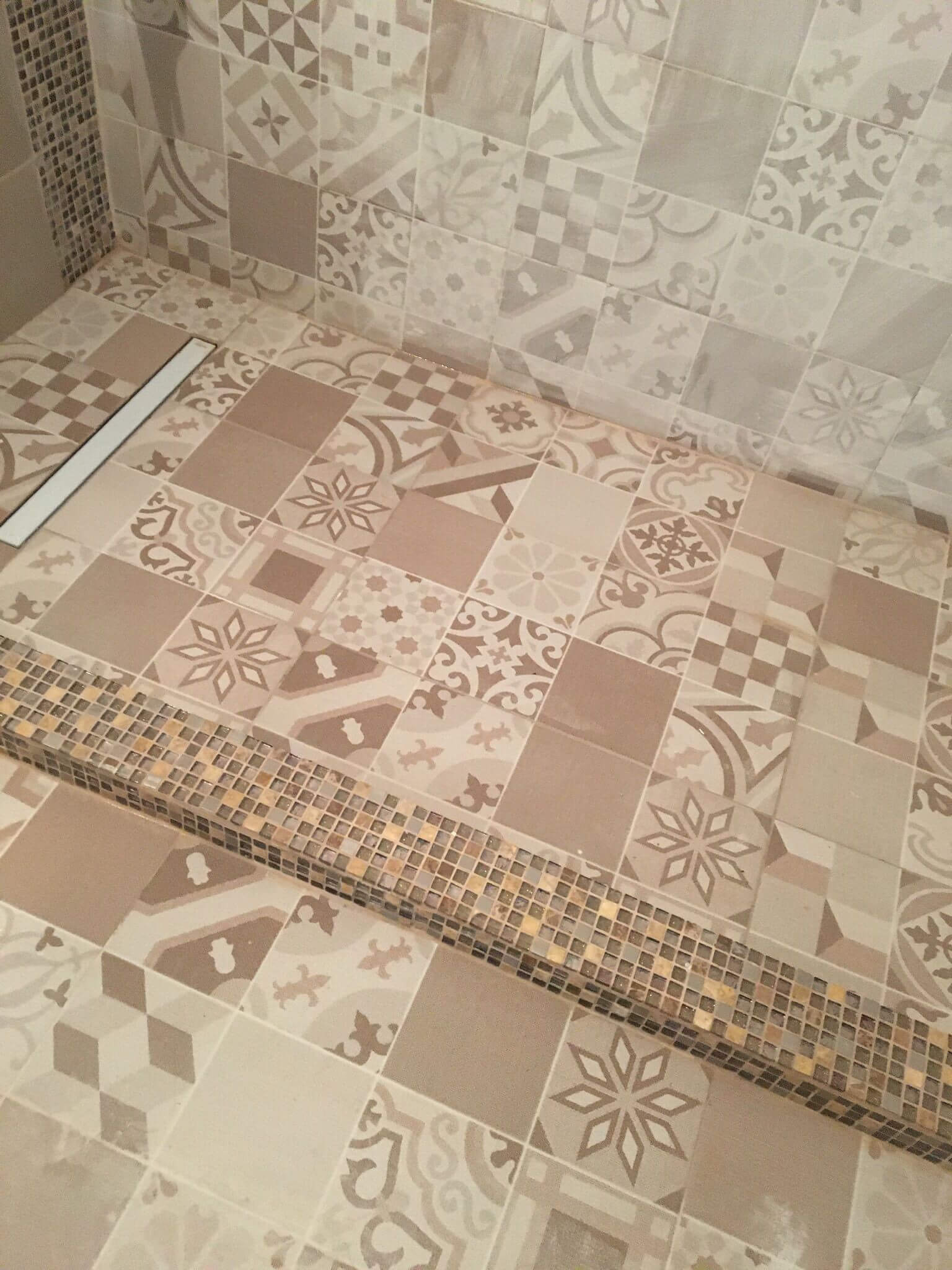 Cum se montează gresia și faianța