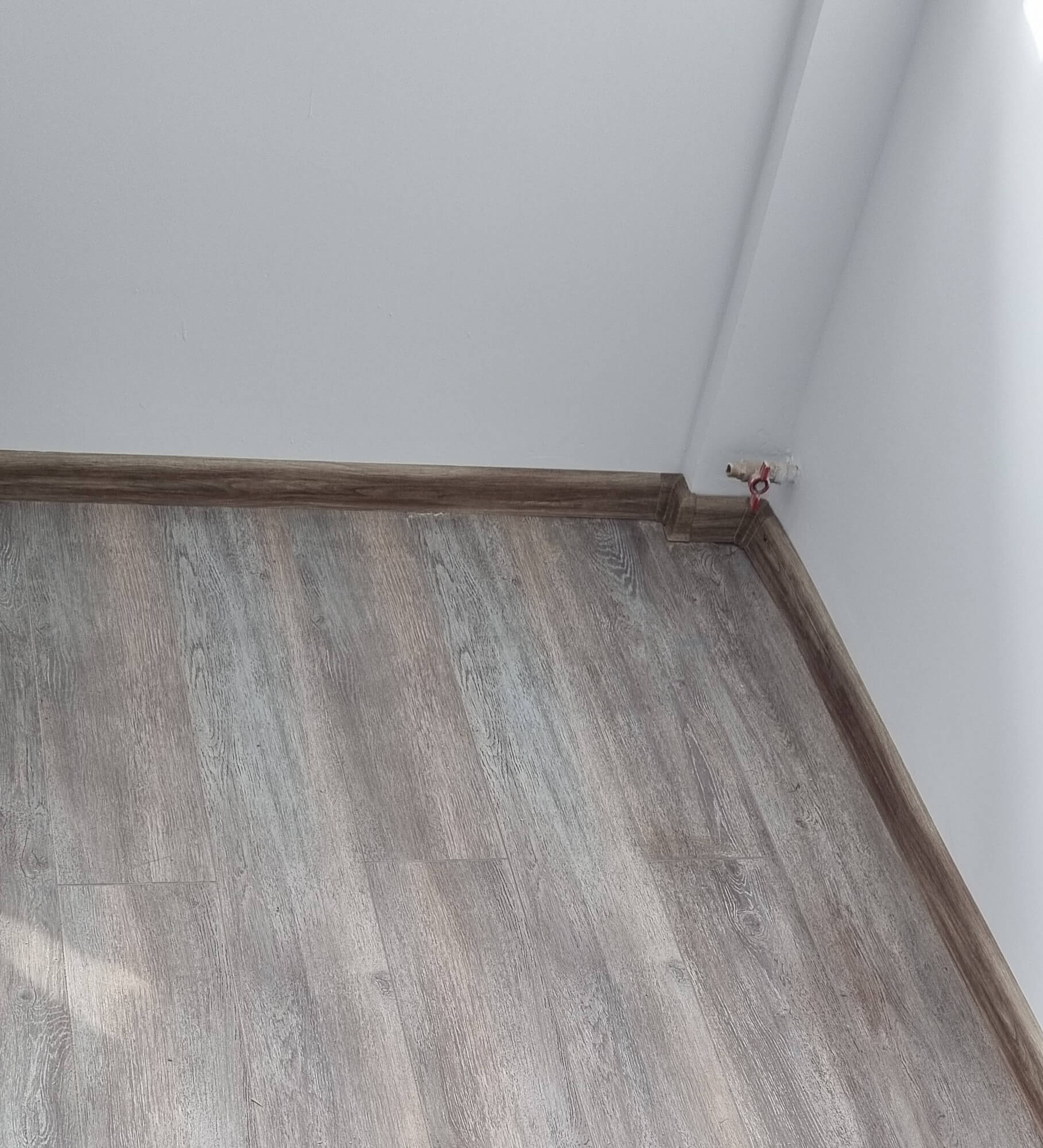 Montaj parchet laminat